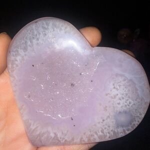 Flower Agate UV Heart Crystal Carving Pink Flower Agate Palm Stone Druzy Center